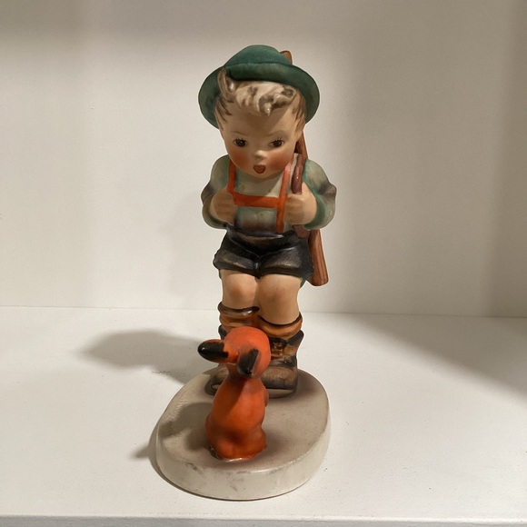 Goebel Hummel Figurine #6/I "Sensitive Hunter" - Picture 5 of 6
